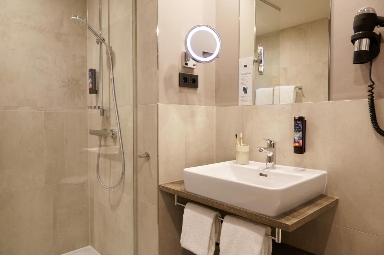 Holiday Inn - The Niu, Hub Dusseldorf Messe By Ihg Luaran gambar