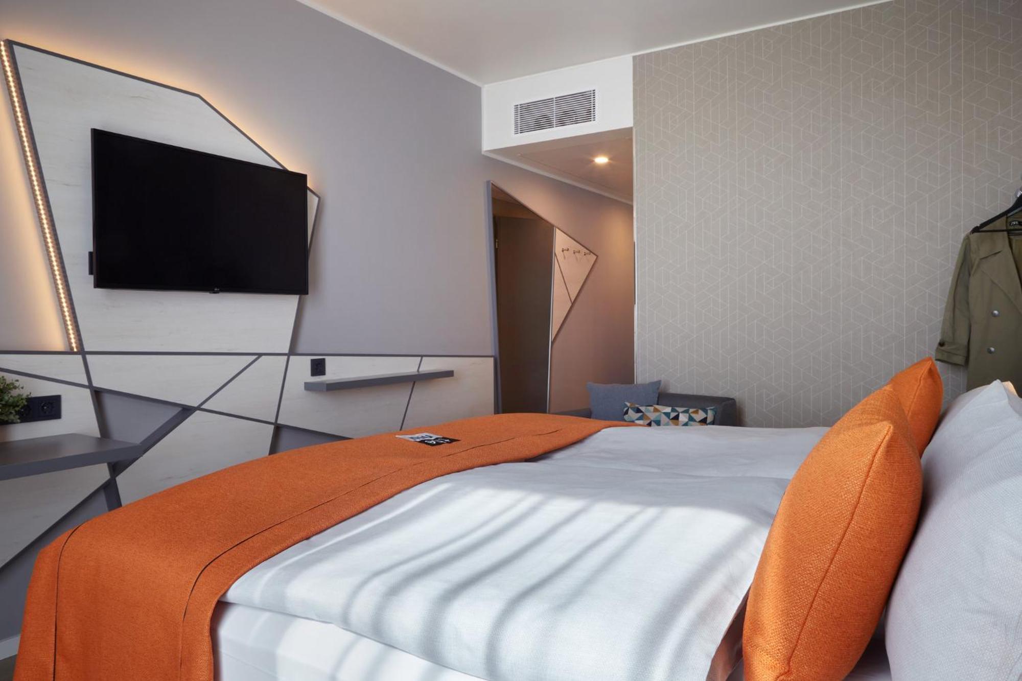Holiday Inn - The Niu, Hub Dusseldorf Messe By Ihg Luaran gambar