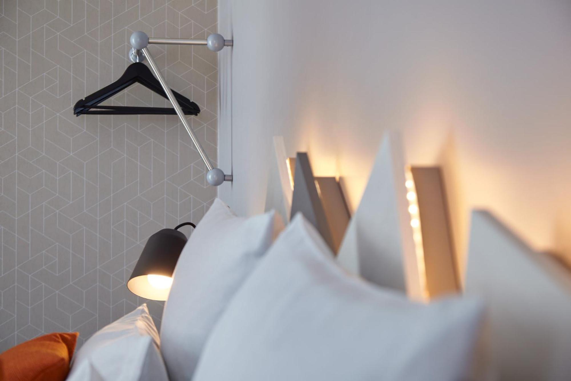 Holiday Inn - The Niu, Hub Dusseldorf Messe By Ihg Luaran gambar