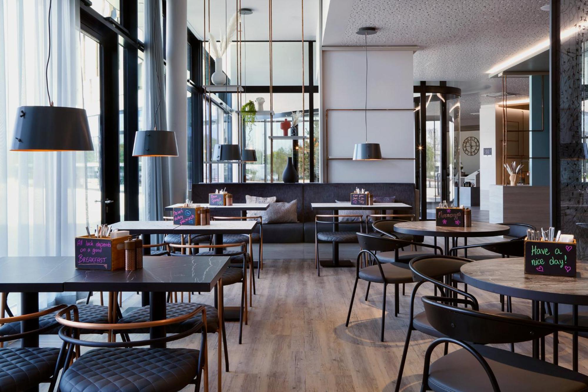 Holiday Inn - The Niu, Hub Dusseldorf Messe By Ihg Luaran gambar