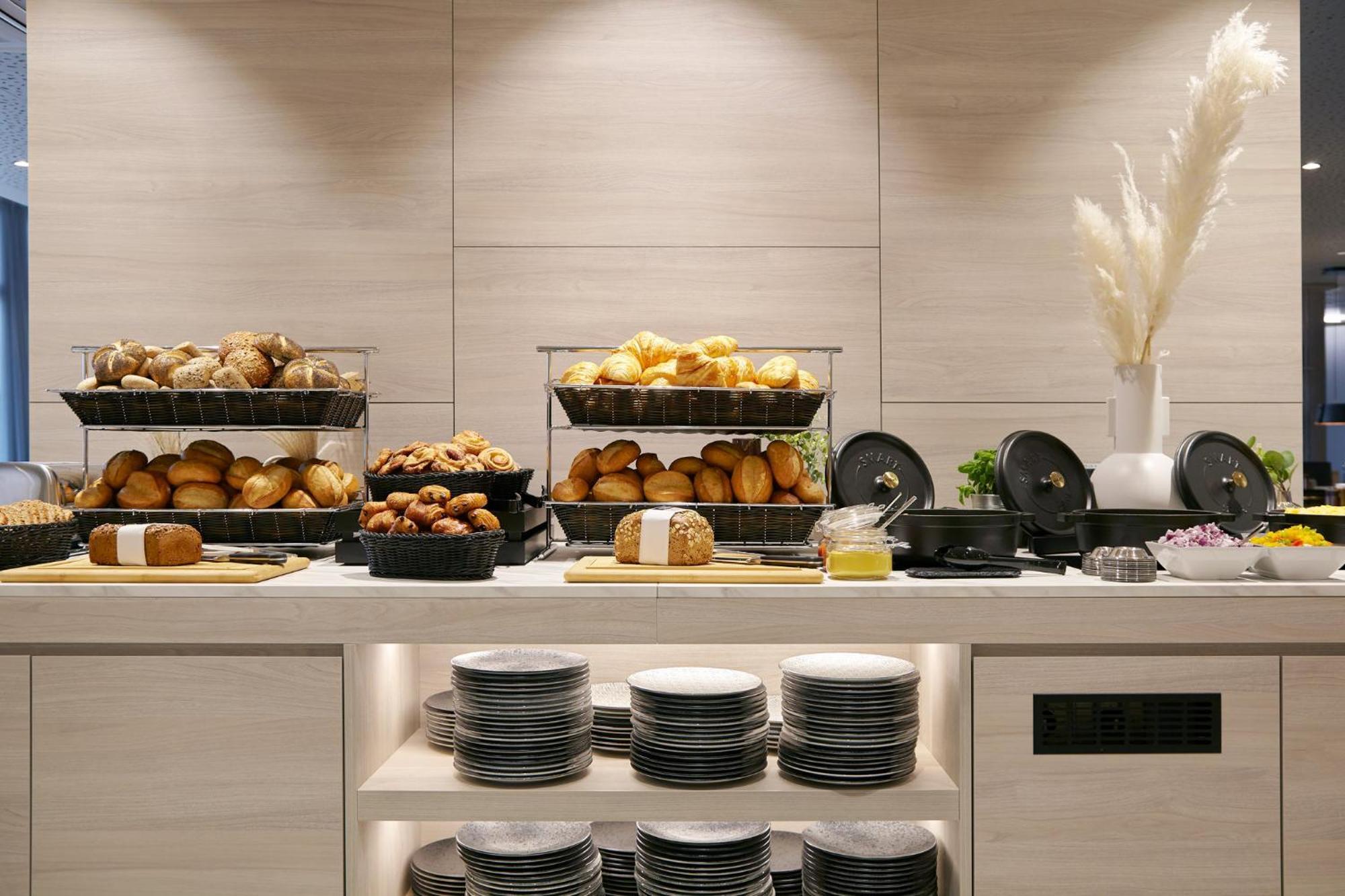 Holiday Inn - The Niu, Hub Dusseldorf Messe By Ihg Luaran gambar